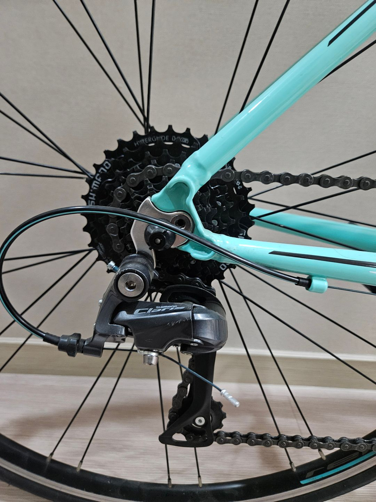 비앙키 니로네7(클라리스 구동계) 440사이즈 팝니다. (인천)--3