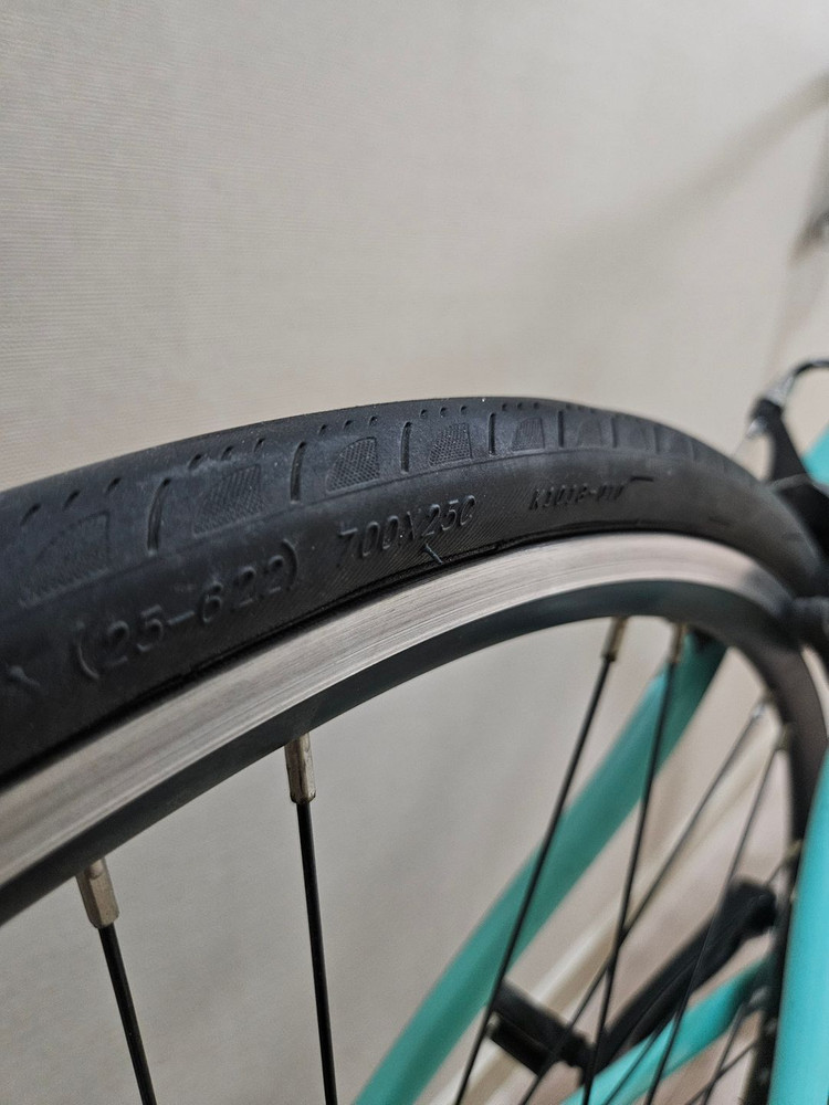 비앙키 니로네7(클라리스 구동계) 440사이즈 팝니다. (인천)--5