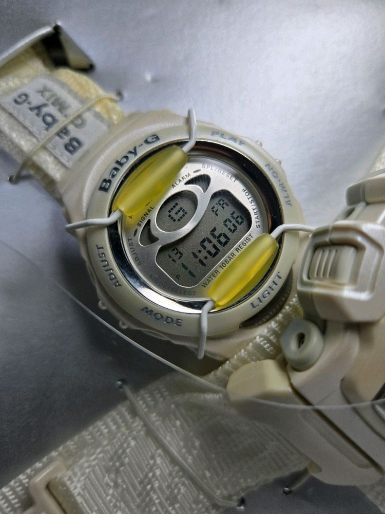 지샥 G-SHOCK LOV98B-3 드래곤과 마녀 이미지