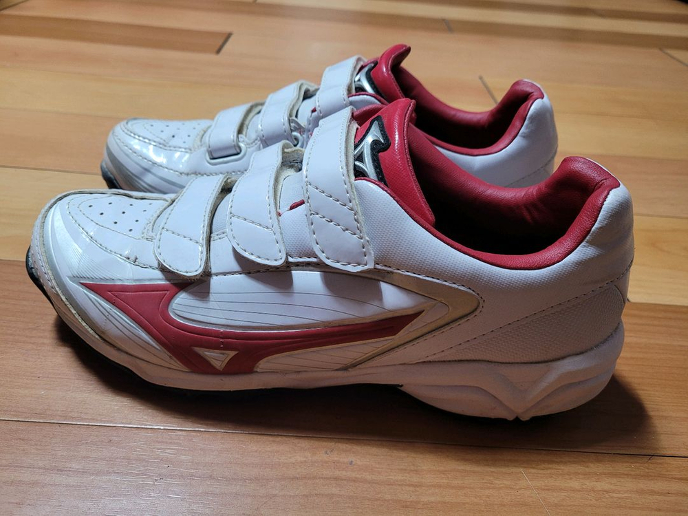 미즈노 주니어 포인트 야구화(사이즈 245mm)--1