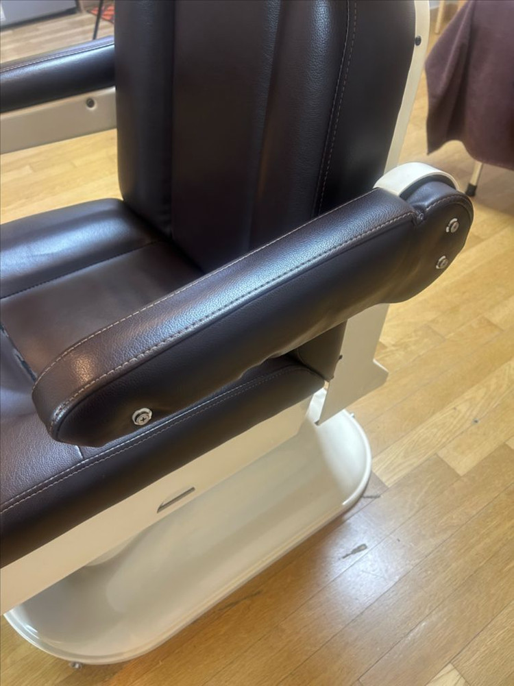 미용실 전동 의자 이미지