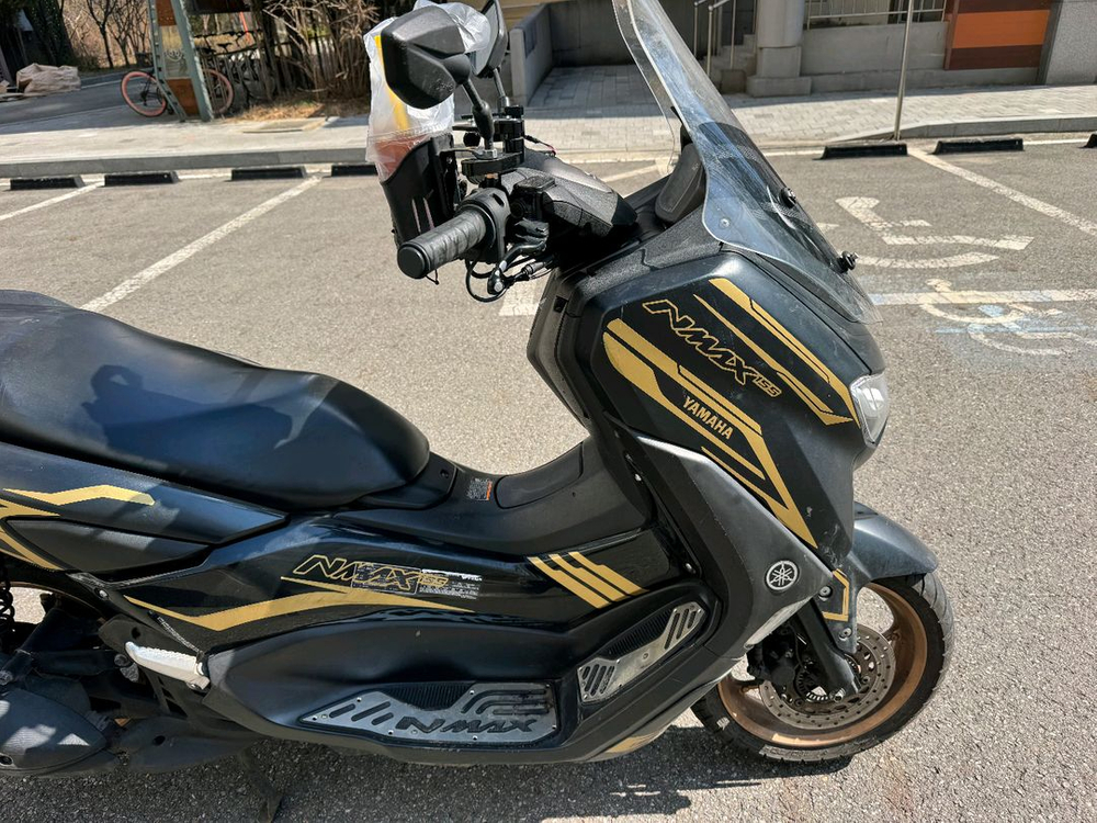 야마하 엔맥스125 23년 데칼튜닝 짧은키로수 판매합니다--6