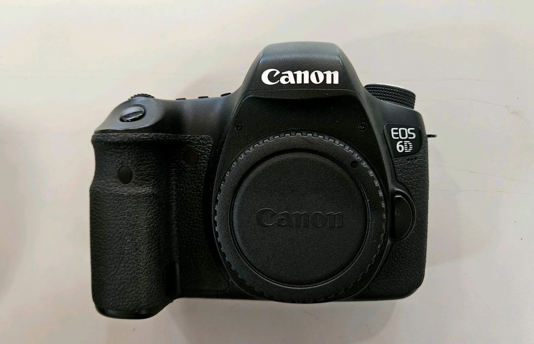CANON 캐논 EOS 6D 보급형 풀프레임 DSLR 이미지
