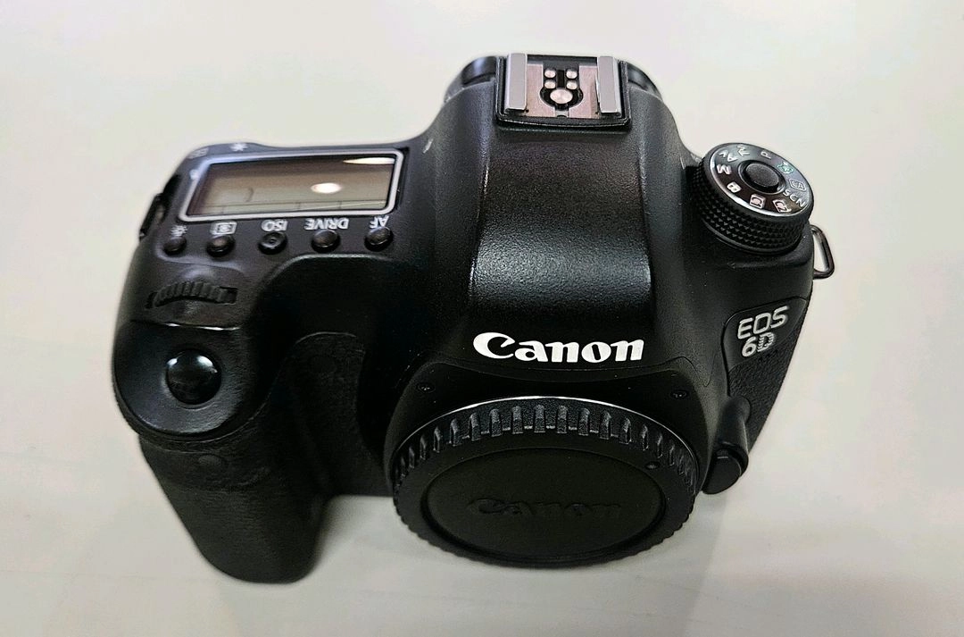 CANON 캐논 EOS 6D 보급형 풀프레임 DSLR 이미지