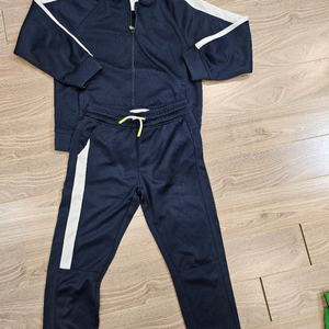 자라키즈 트레이닝 세트 122사이즈 이미지