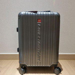 스위스밀리터리 캐리어 20인치