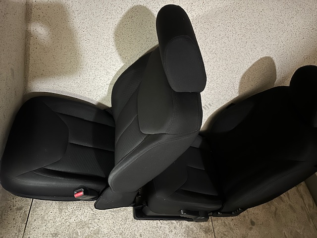 JEEP 랭글러 루비콘 2도어 시트 이미지