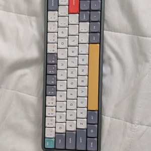 Nuphy Air60 적축 로우 프로파일 무선 키보드 이미지