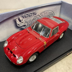 Hotwheels핫 휠 1/18페라리 250GTO 레드.중고제품 팝니다. 이미지