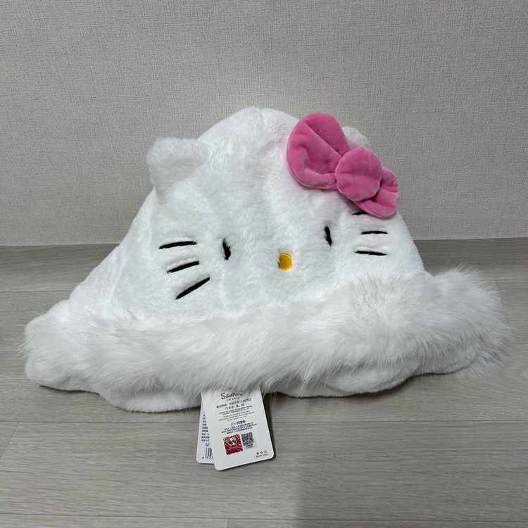 산리오 헬로키티 털모자 목도리 장갑 일체형 이미지