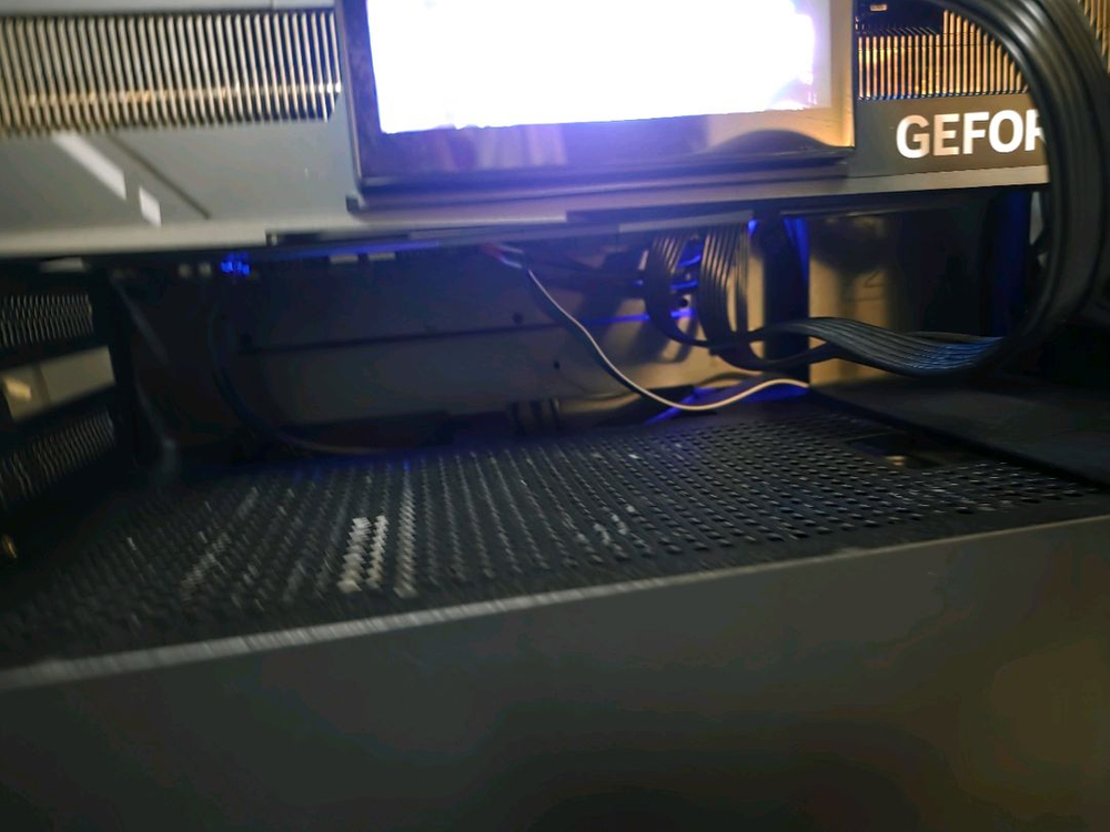 [S급] 5800X3D + RTX 4070 Vulcan 대장급 게이밍 PC--5