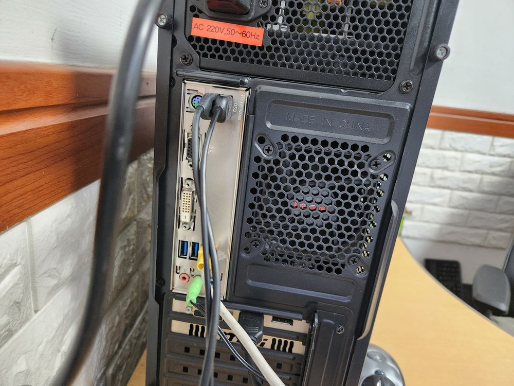 i5 7600 컴퓨터본체 팝니다--2