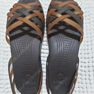 크록스 후라체 플랫 w5 갈색