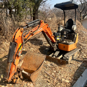 히타치 미니굴삭기 이미지