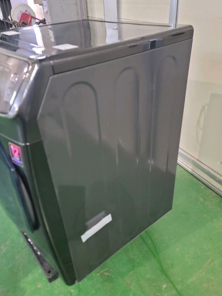 무료배송설치 2019,4제조 삼성 건조기 16kg앞면 외관에 생활 스크래치가 있습니다모델명은 DV16R8540KV--5