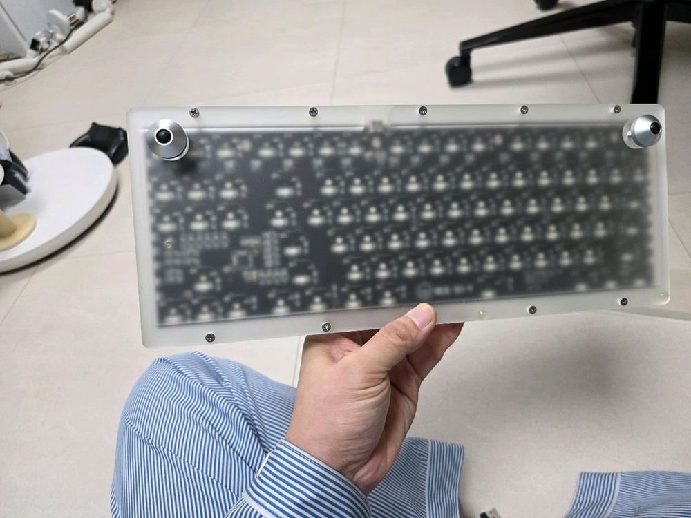 몬스타기어 아크릴 흡음윤활키보드+팜레스트 이미지