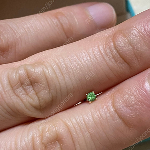14K 차보라이트 2.5mm 피어싱 이미지