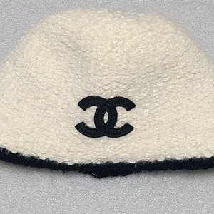 샤넬 더블 cc 로고 버킷햇 블랙/ 화이트