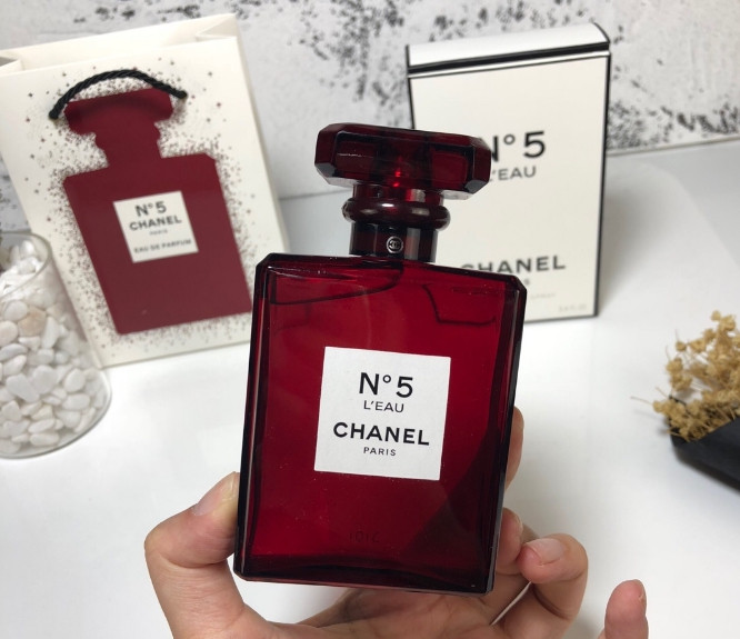 샤넬 N°5 로 레드 오 드 뚜왈렛 리미티드 에디션(레드보틀) 100ml 여성향수 이미지