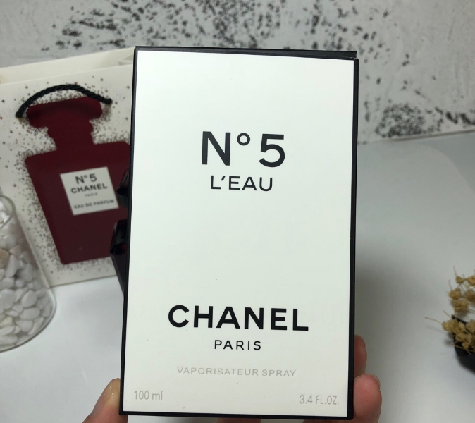 샤넬 N°5 로 레드 오 드 뚜왈렛 리미티드 에디션(레드보틀) 100ml 여성향수 이미지