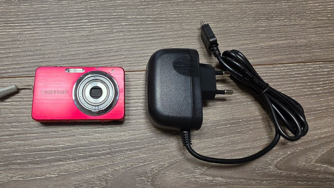 삼성 레트로 디카 핫핑크 ST30 빈티지 디지털카메라 이미지