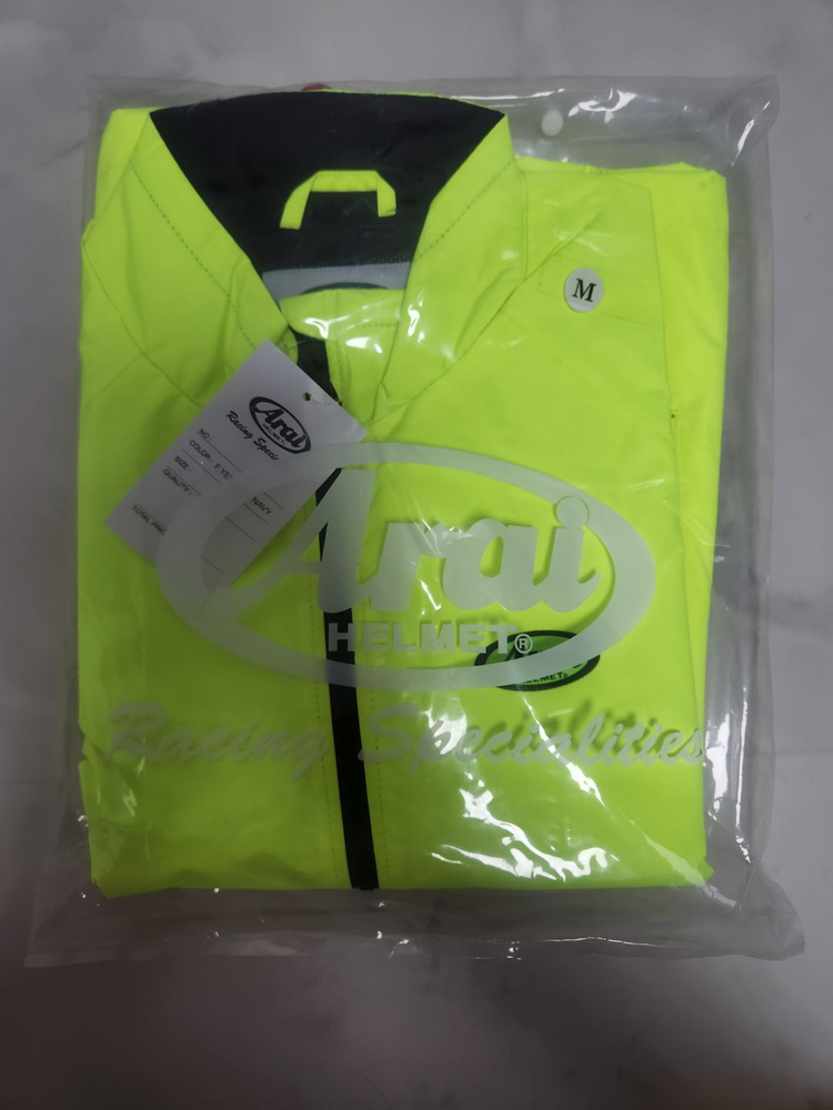 아라이 바람막이 L 새상품 판매합니다.--2