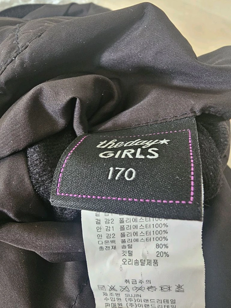 더데이걸즈 양면 패딩 이미지