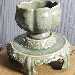 오동박스 고려 국화문 연화좌 청자 잔잔대 도자기 고려청자 골동품 이미지