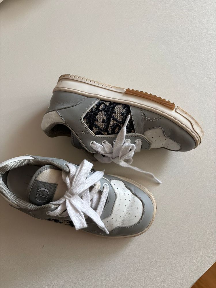 크리스찬디올 스니커즈--0