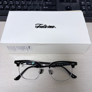 페이크미 그레이 블랙실버