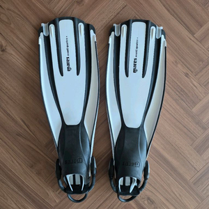 마레스 콰트로 플러스 S size 이미지