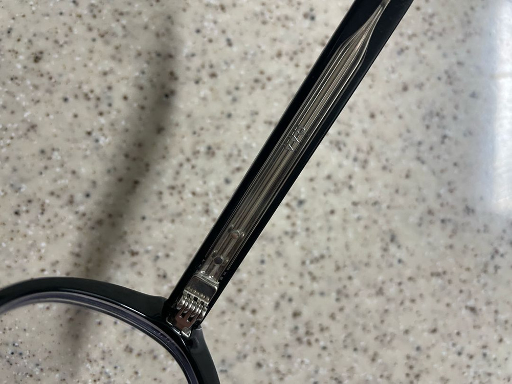 젠틀몬스터 오아 블랙 안경테 이미지