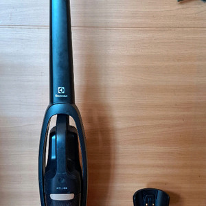 일렉트로룩스 무선 청소기 (부품용)