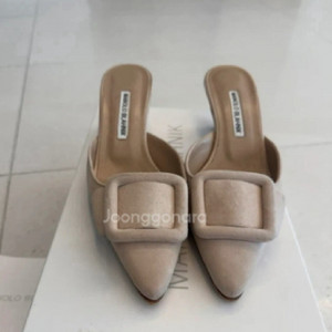 마놀로블라닉 뮬