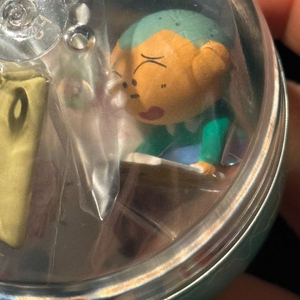 짱구 친구들과 독서를 해요 가챠 훈이 피규어