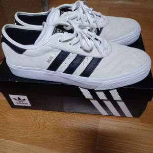 아디다스 아디 이지 프리미어 이미지