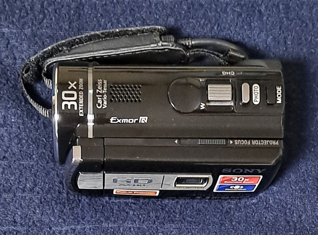 소니 핸디캠 (HDR-PJ200)--3