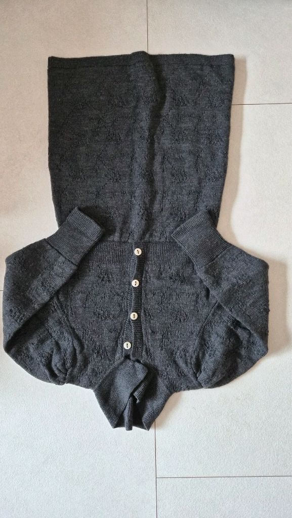 수어플룸 숯 니트원피스 4y--1