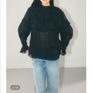 오르 플리츠 러플블라우스 블랙 s 새상품 orr 도도컬렉션 블랙블라우스 쉬폰블라우스 이미지