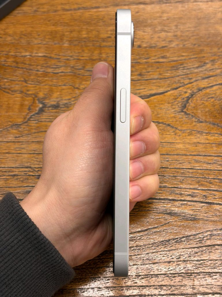 아이폰16e 화이트 256GB 자급제 (2주사용)--2