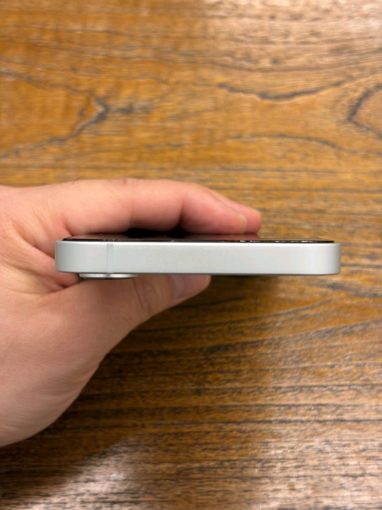 아이폰16e 화이트 256GB 자급제 (2주사용)--5