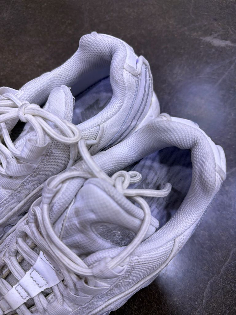 나이키 에어맥스95 에센셜 트리플화이트 슈즈 260--4