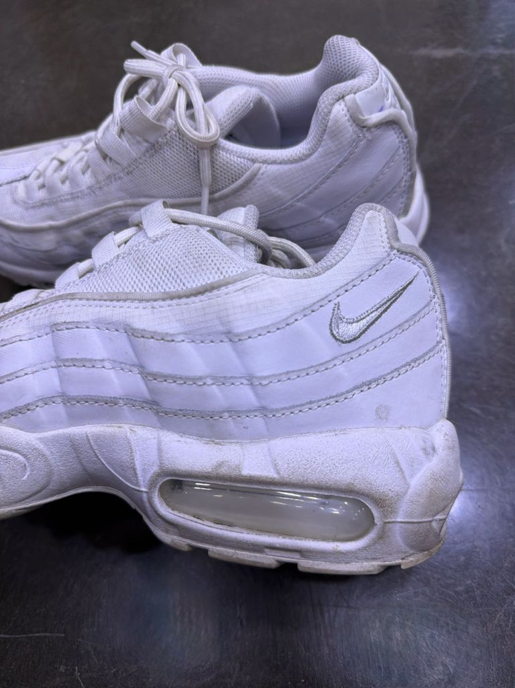 나이키 에어맥스95 에센셜 트리플화이트 슈즈 260--6