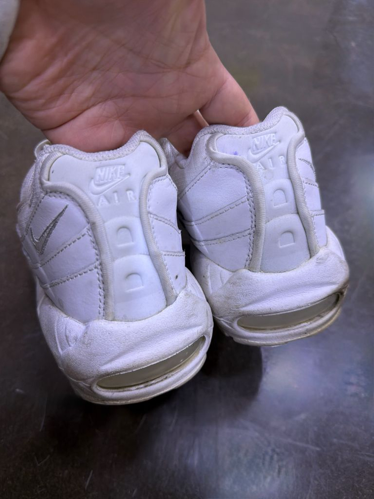 나이키 에어맥스95 에센셜 트리플화이트 슈즈 260--7