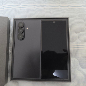 상태아주좋은 갤럭시Z폴드7 512 제트블랙 자급제판매합니다 이미지