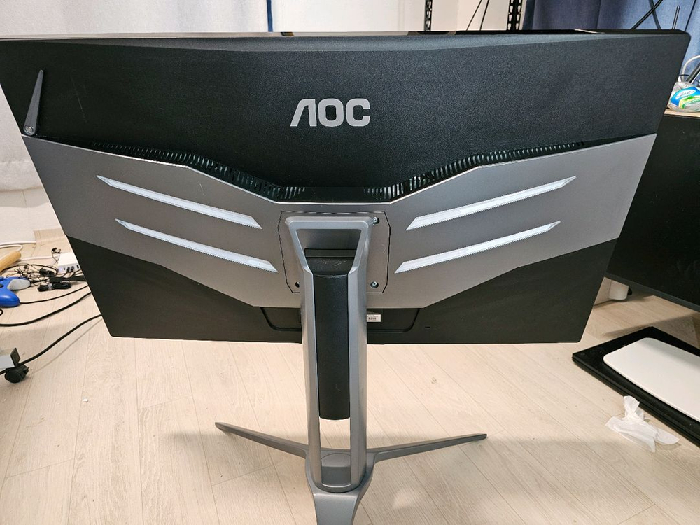 AOC AG322QX 32인치 게이밍 모니터 이미지