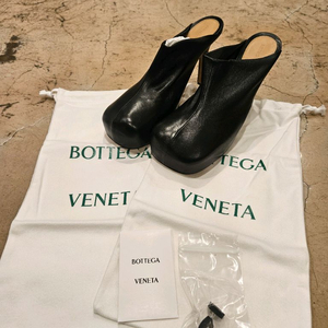 보테가 베네타 볼드 스트레치 뮬 블랙 미착용 새상품 사이즈 37