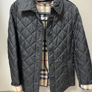 버버리 여성퀼팅자켓 블랙