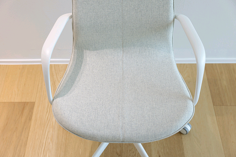 이케아 롱피엘 LANGFJALL 의자 판매합니다. 이미지