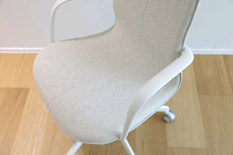 이케아 롱피엘 LANGFJALL 의자 판매합니다. 이미지